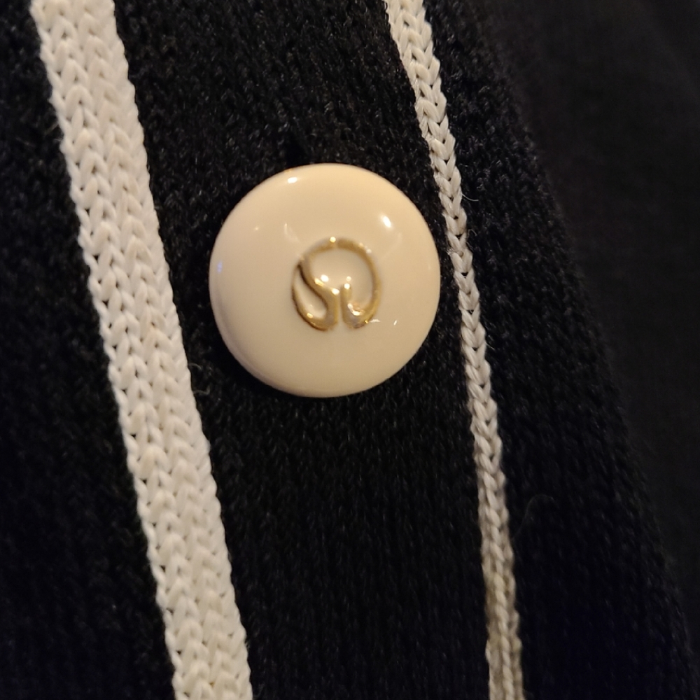 ST. JOHN COLLECTION BLACK W/ WHITE SANTANA JACKET - Picture 3 of 5